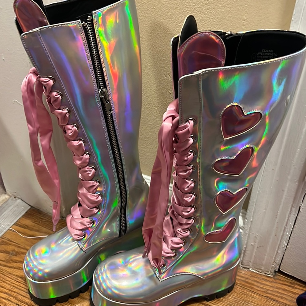 Brand New Club Exx Dolls Kill Heart Silver Metallic Boots - size 8